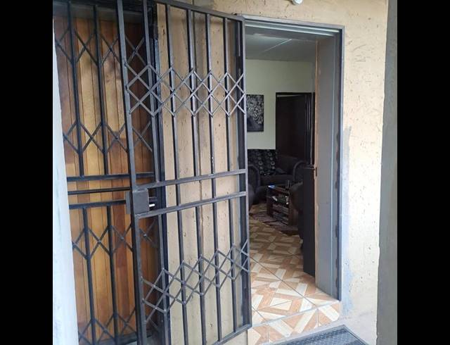 2 BEDROOM APARTMENT FOR SALE IN FLEURHOF